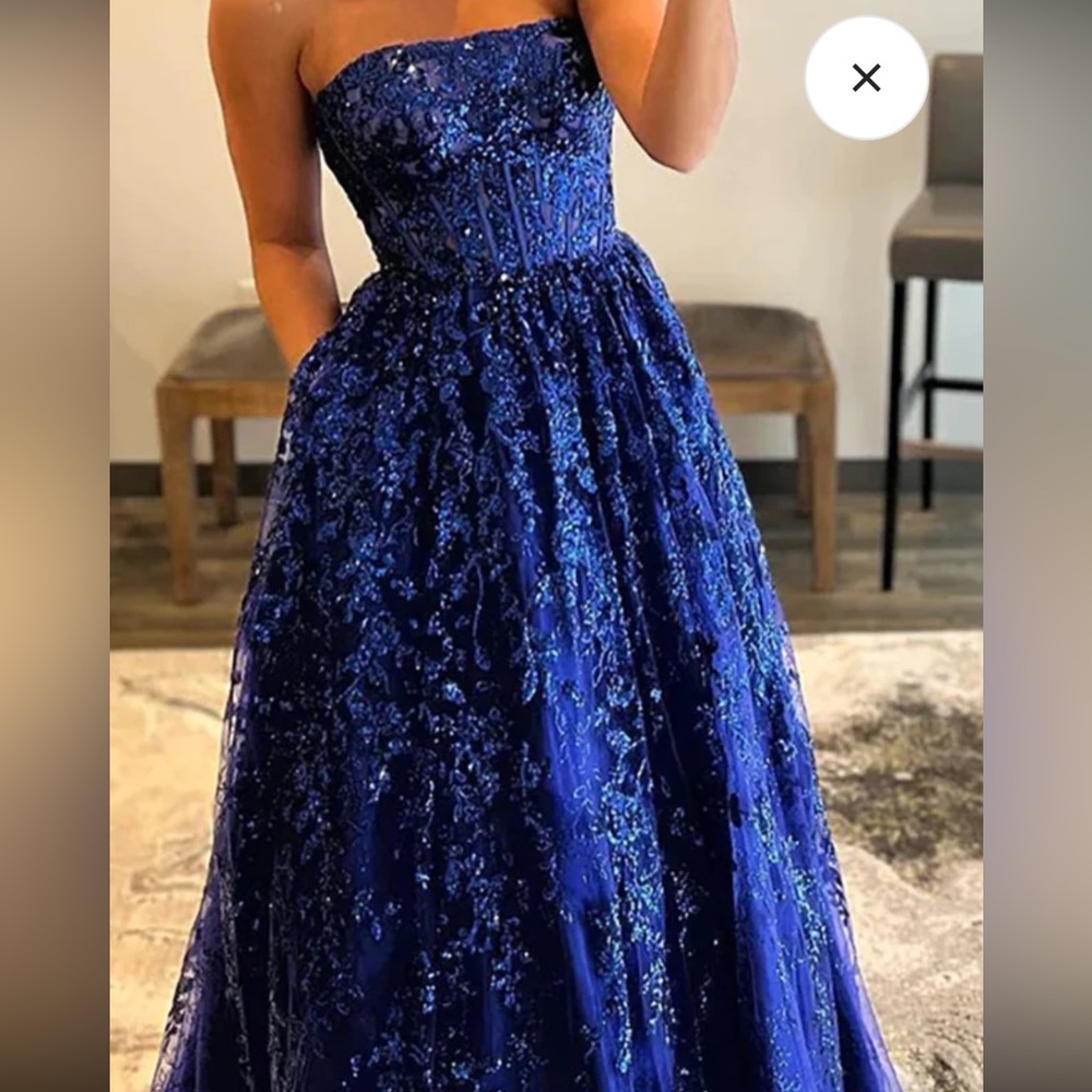 Such a cute blue dress from kissprom
